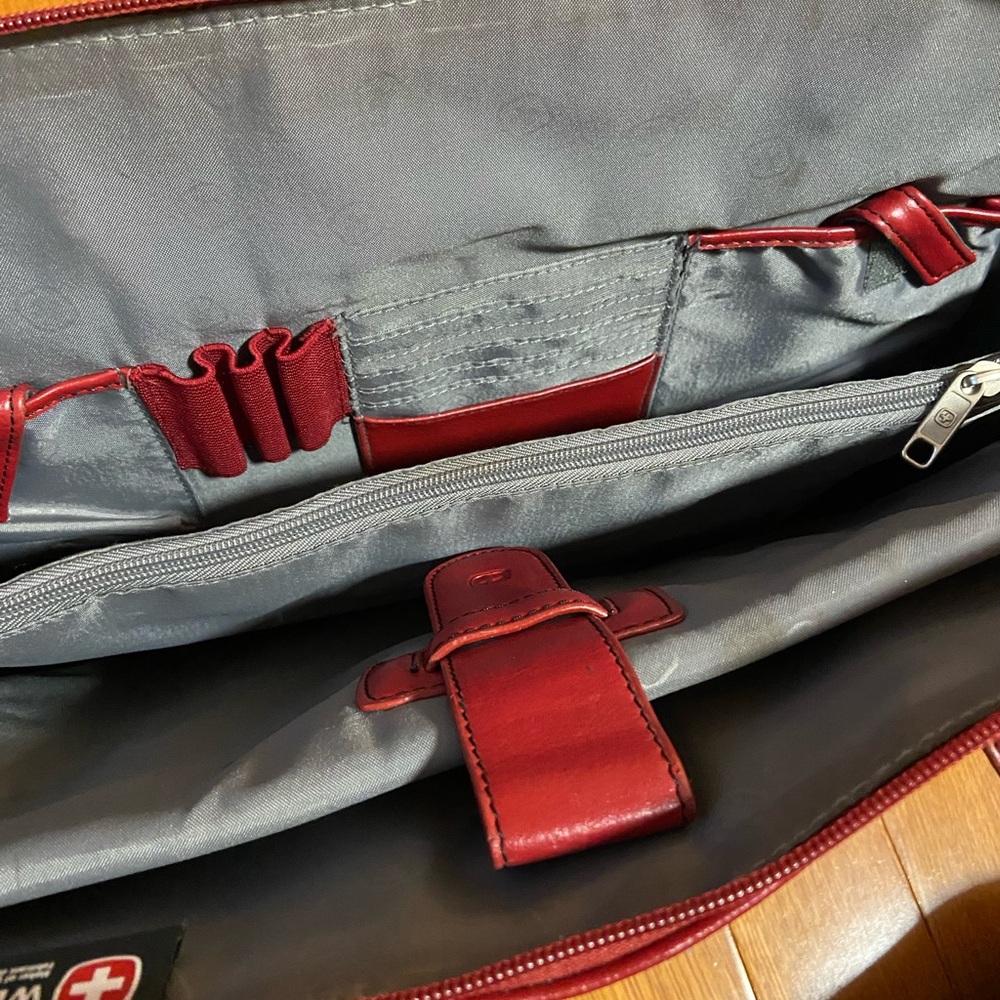 Wenger red Leather Shoulder Bag
